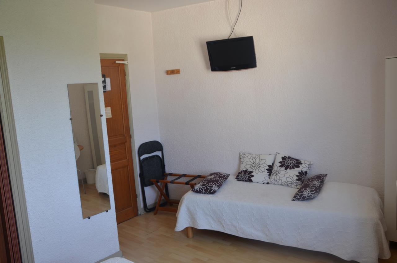Hotel Le Week-End Plouider Екстериор снимка