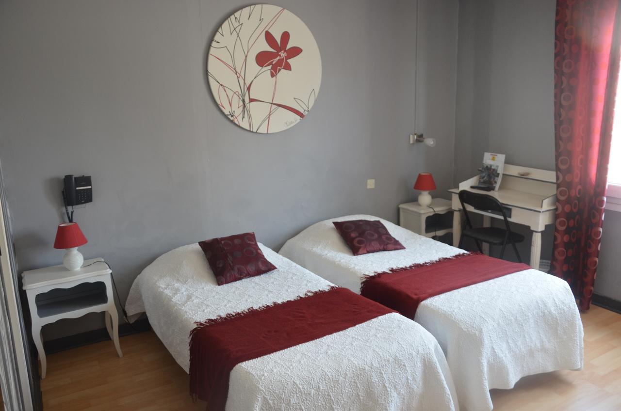 Hotel Le Week-End Plouider Екстериор снимка