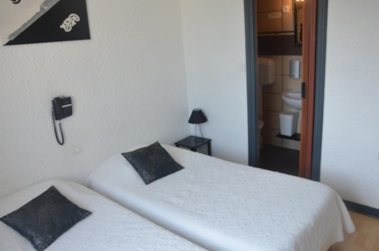 Hotel Le Week-End Plouider Екстериор снимка